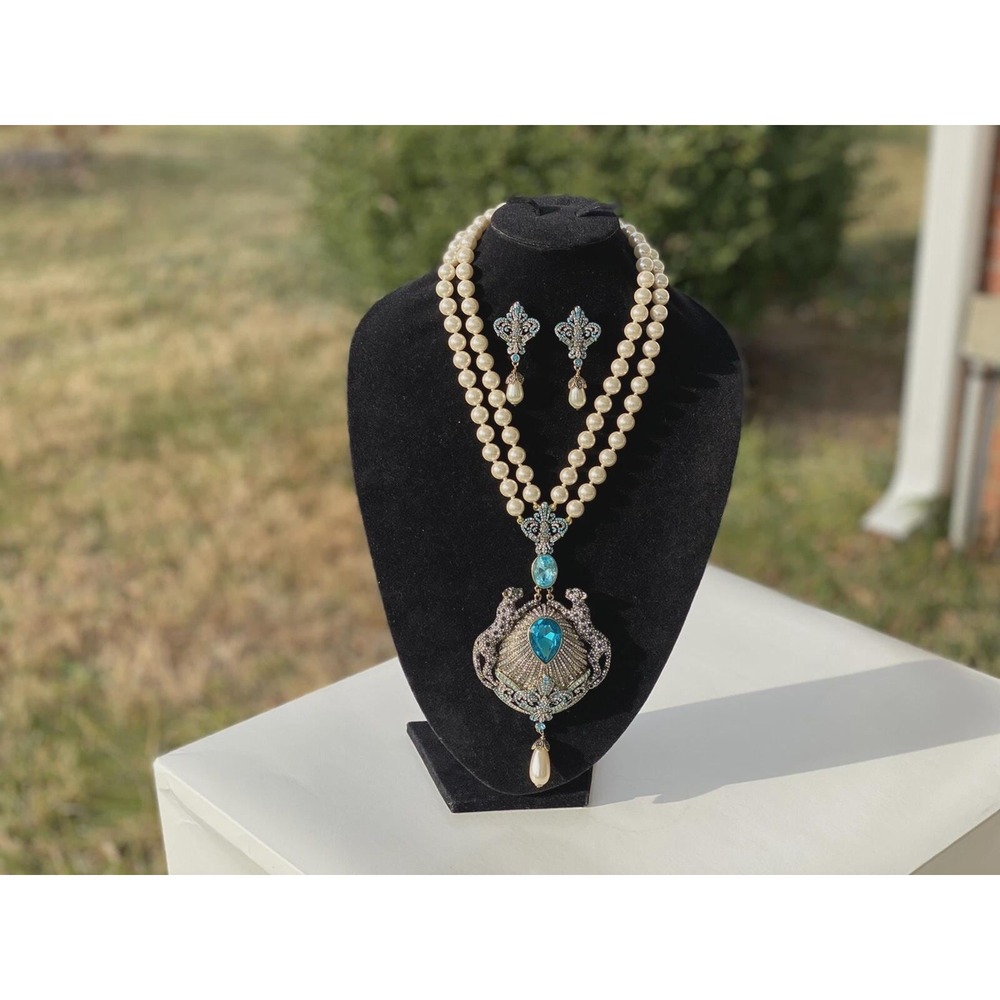 Heidi Daus‎ Fabulous leopard fleur de lis Beaded Crystal Necklace & Earrings Set